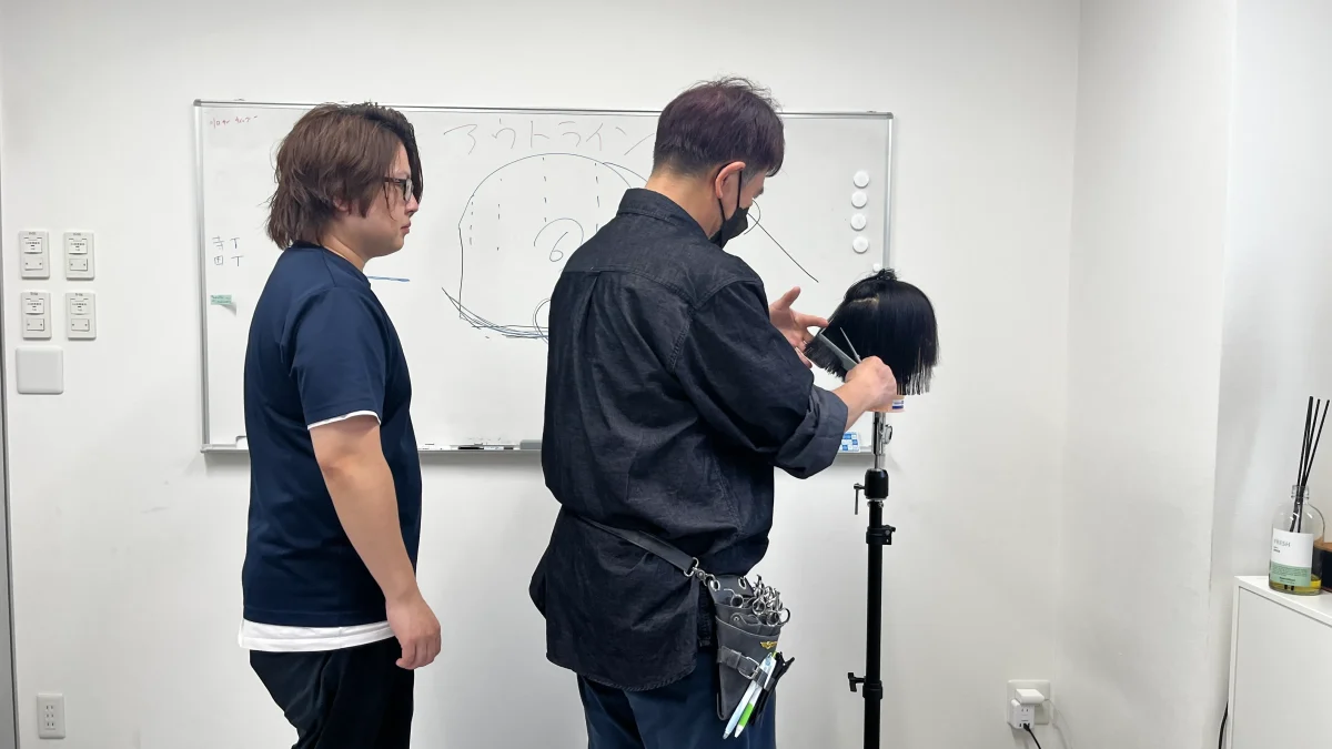 60代で訪問美容師として現場復帰した友金さん