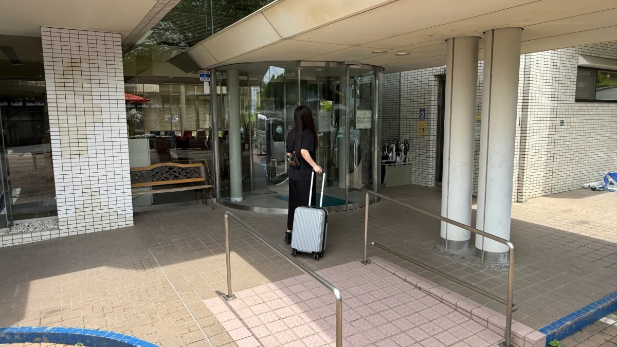 Uさん訪問美容、施設での現場講習 (1) Uさん訪問美容、施設での現場講習 (1)