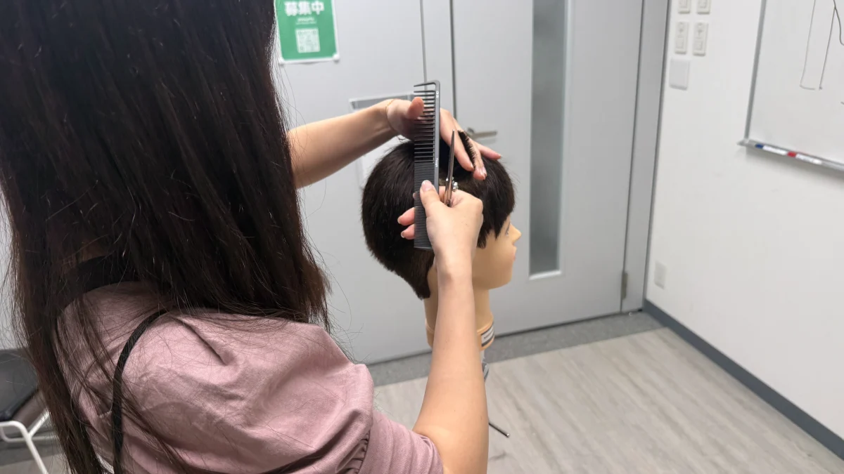Uさん刈り上げ講習 (10) Uさん刈り上げ講習 (10)