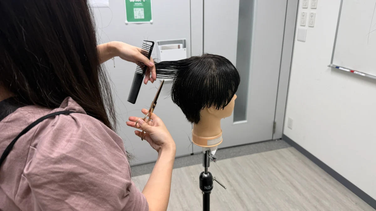 Uさん刈り上げ講習 (3) Uさん刈り上げ講習 (3)
