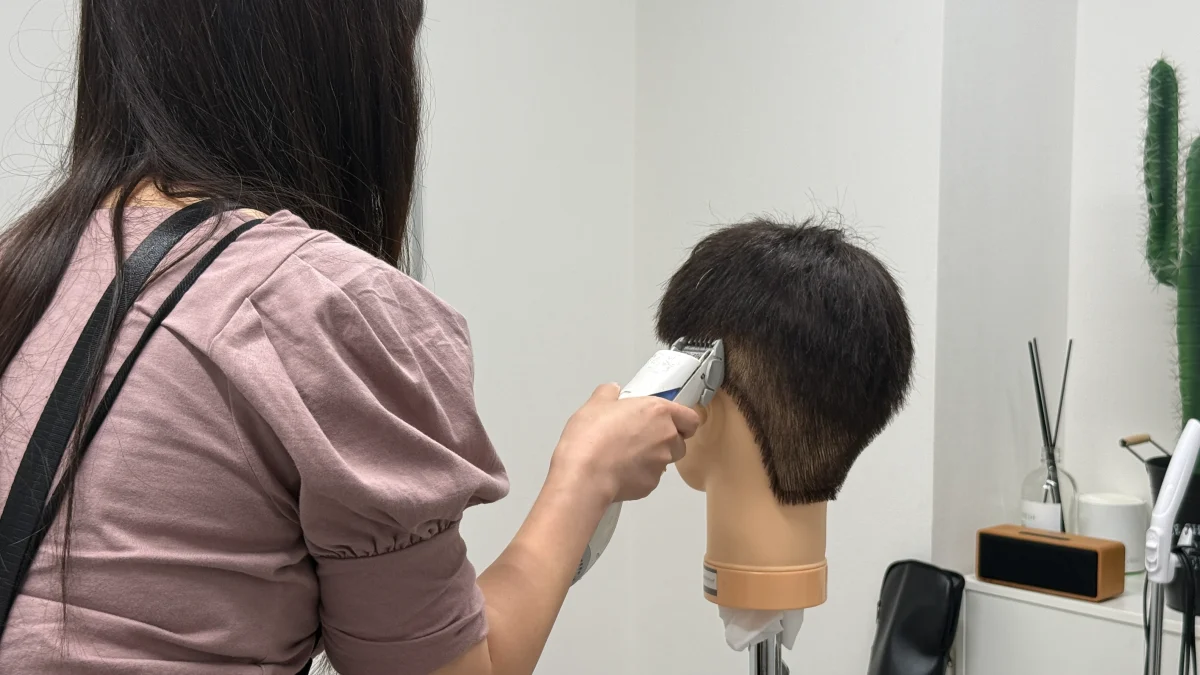 Uさん刈り上げ講習 (11) Uさん刈り上げ講習 (11)
