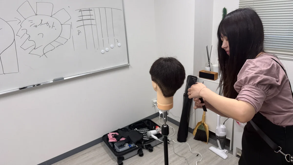 Uさん刈り上げ講習 (8) Uさん刈り上げ講習 (8)