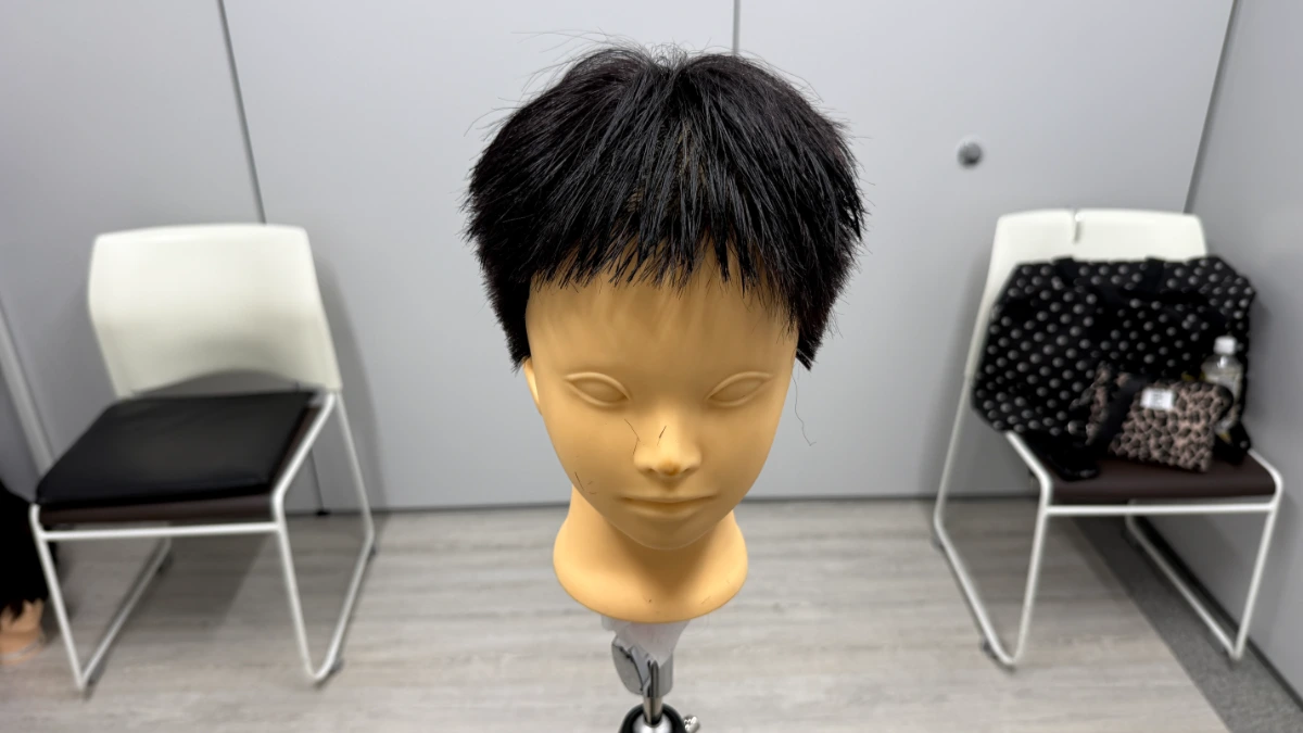 スタイリストデビューを目指すアシスタント美容師がLBLで学び直し、刈り上げ (4)