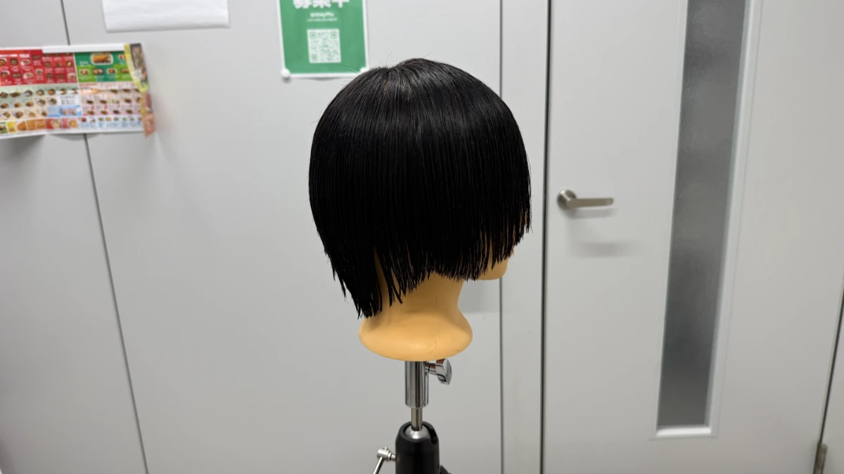 スタイリストデビューを目指すアシスタント美容師がLBLで学び直し、ショートカット (1)