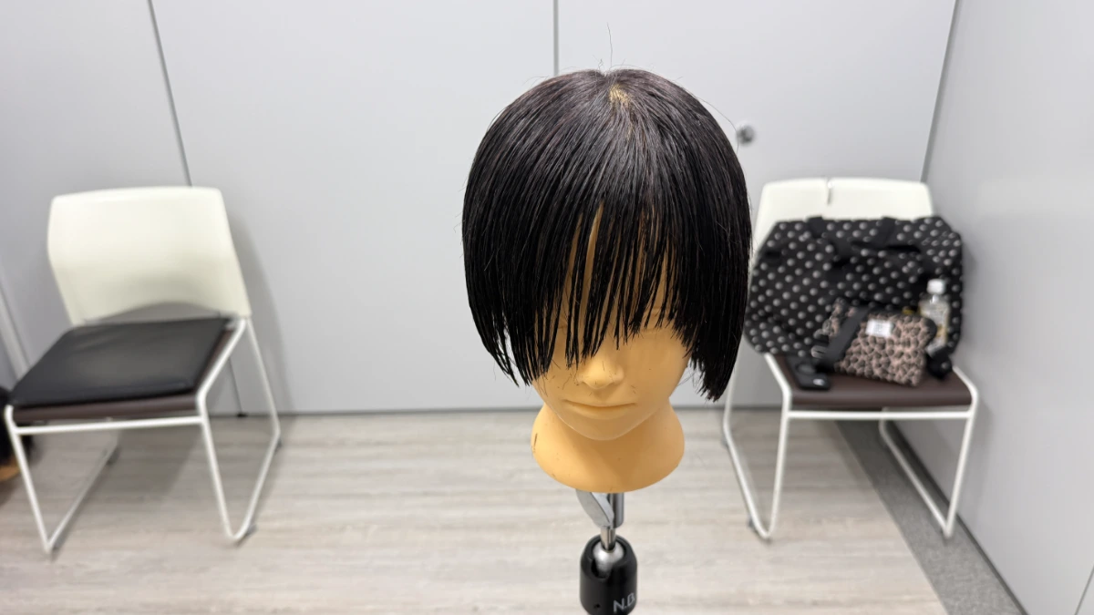 スタイリストデビューを目指すアシスタント美容師がLBLで学び直し、ショートカット (8)