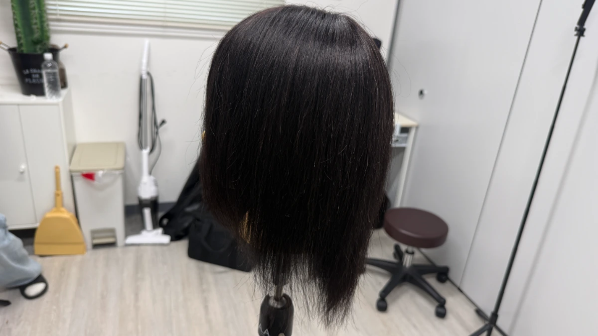 スタイリストデビューを目指すアシスタント美容師がLBLで学び直し、レイヤーチェック (4)